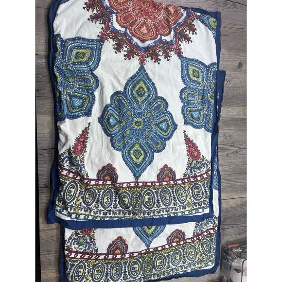 Pottery Barn Aurora Medallion Standard Shams White Blue Red Boho