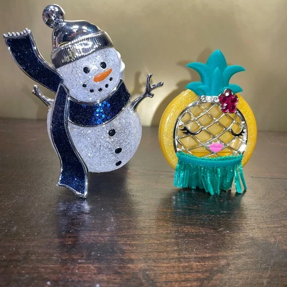 Bath & Body Works Snowman blue Scarf Wallflower Plug In Pineapple Visor‎ Clip