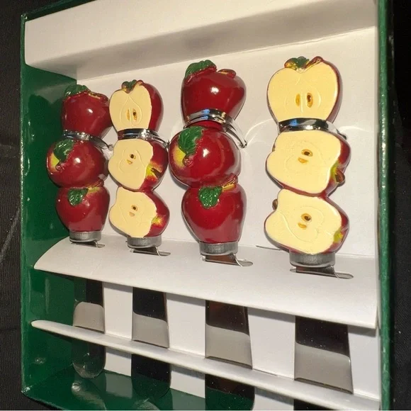 Crossroads 4 Hand Painted Apple Shaped Cheese Butter Dip Spreaders NWOT
