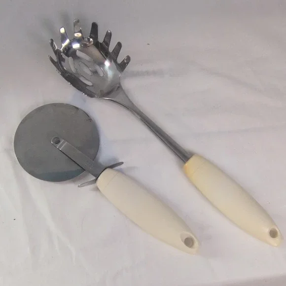 PYREX White & Silver Pasta Server & Pizza Cutter, Stainless Steel, 2-Piece