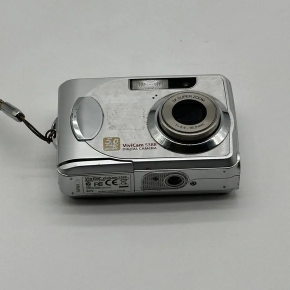 Vivitar Vivicam 5388‎ 5MP Digital Camera Silver 3x Zoom for parts