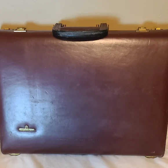 Classic Etienne Aigner Brown Leather Briefcase With Combination Lock