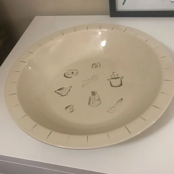 POTTERY-BARN PASTA PREP BOWEL