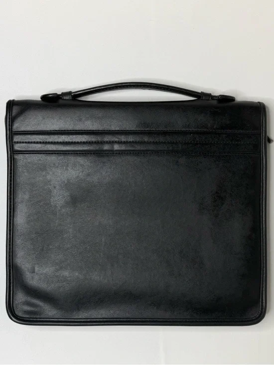 Avenues America PU black leather zippered portfolio ring binder and calculator