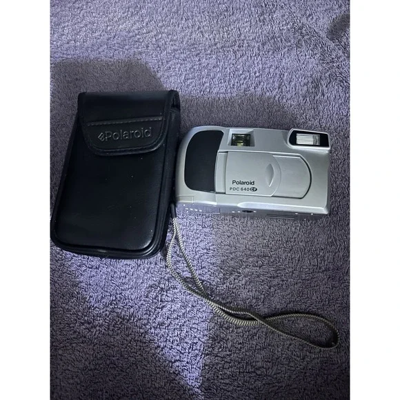 Polaroid PDC 640 CF Digital Camera Tested‎ Working With Case