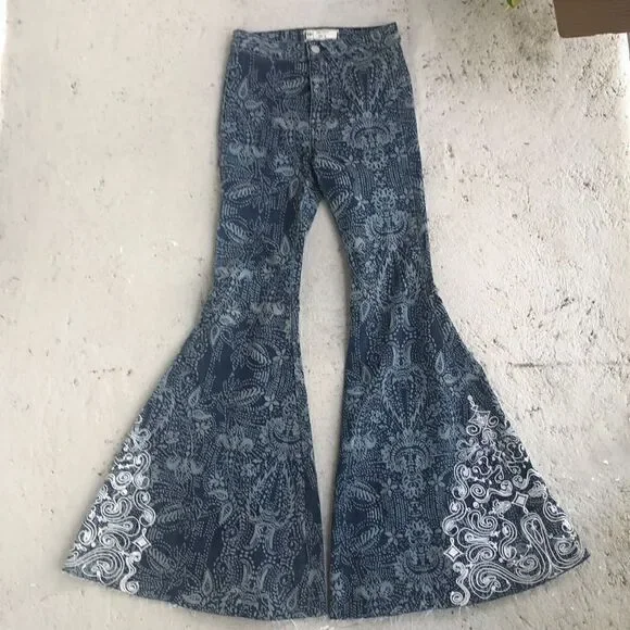 Free  People  Bell  Bottom’s jeans