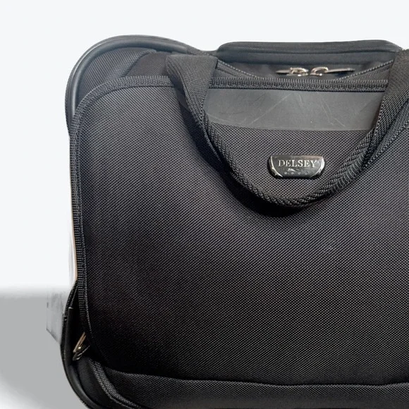 DELSEY Carry On Helium Superlite Lightweight Wheel Rolling‎ Tote Suitcase Black