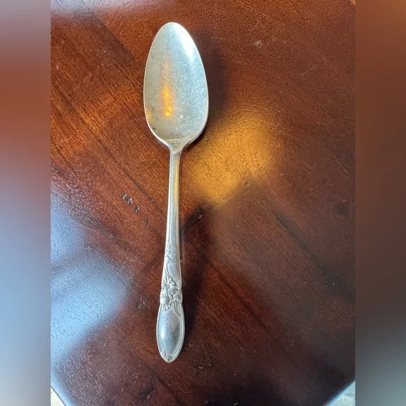 Oneida Community Silverplate Teaspoon – White Orchid 1953 Pattern