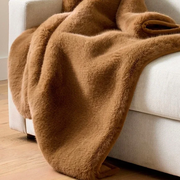 Pottery Barn Camel Fleece Blanket Lux 50-70