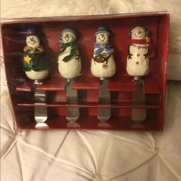 St Nicholas Square Snowmen Christmas Spreaders