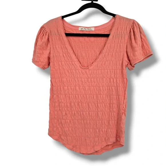 We The Free Free People Coral Pink Smocked Puff Sleeve V-Neck Top Size Small‎