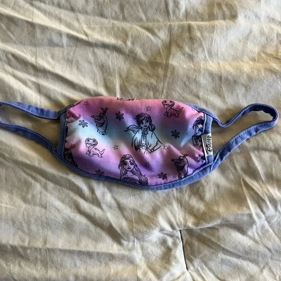 Girls frozen face mask!