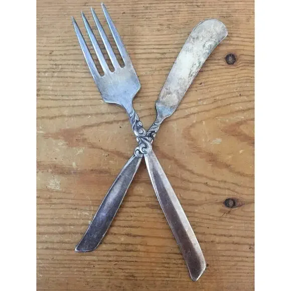 Vintage Oneida South Seas Silverplate Flatware Fork + Butter Spreader Knife