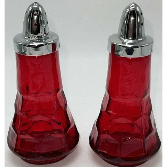VIKING RUBY RED GEORGIAN HONEYCOMB SALT & PEPPER SHAKERS VINTAGE