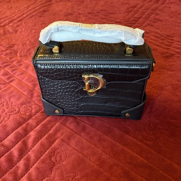 Elegant Black Crocodile Pattern Briefcase