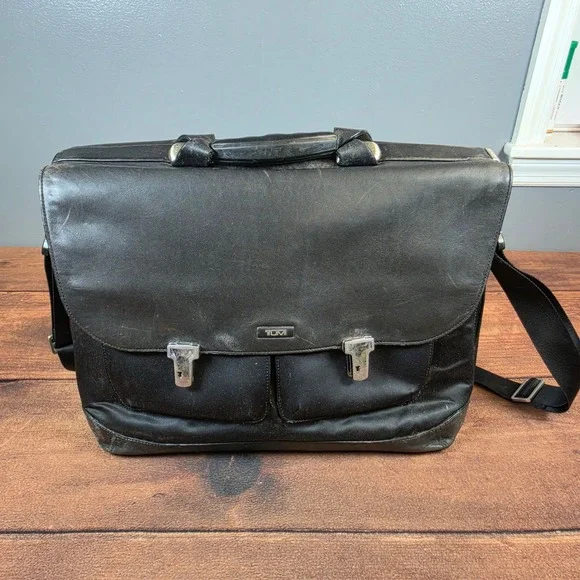 Tumi Briefcase Mens Large Black Leather Ballistic Nylon Laptop Messenger Bag