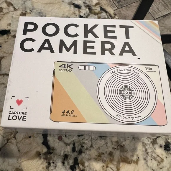 4K Ultra HD Pocket Camera with 16x Zoom