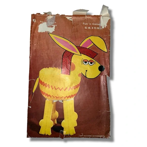 Vtg 1971 Donkey Honeycomb Paper Centerpiece & Game Set