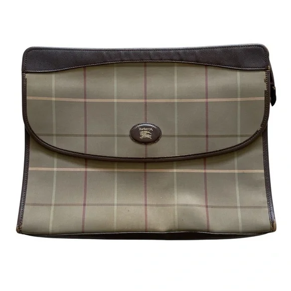 Burberry’s Vintage Beige Canvas Clutch Bag