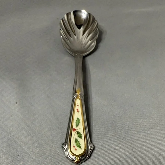 Lenox Holiday Holly Berry Stainless Steel Scalloped Shell Sugar Spoon Vtg Japan