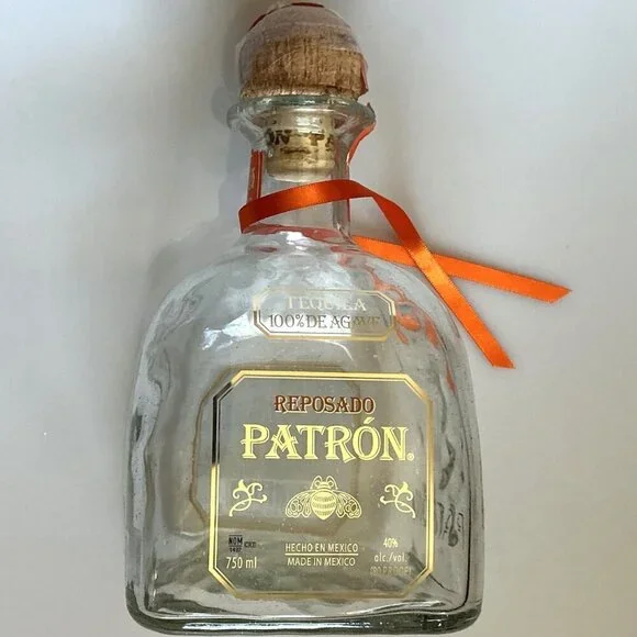 PATRON TEQUILA REPOSADO BOTTLE GLASS 750ML DIY CRAFTS HOME DECOR LIKE NEW