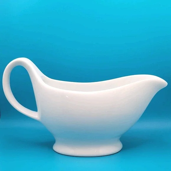 Pottery Barn Great White Gravy Boat Porcelain Serveware Classic