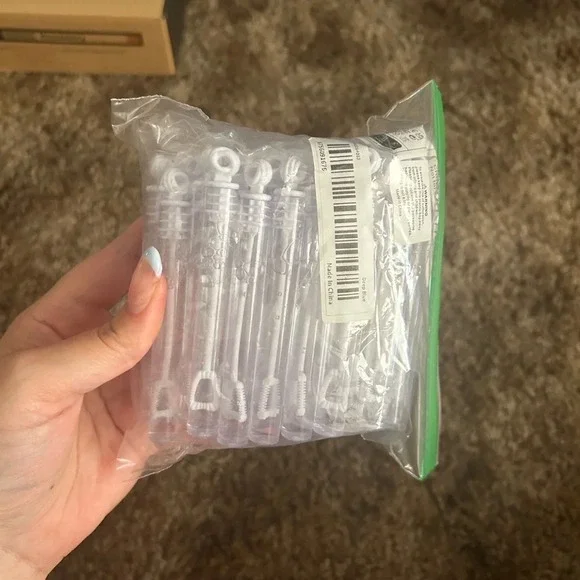NEW Pack of 35 Bubble Wands