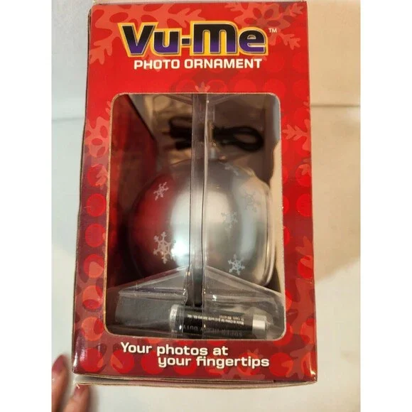 Vu-Me Photo Ornament Display Up To 70 Pics 1.5' LCD Screen USB Cable