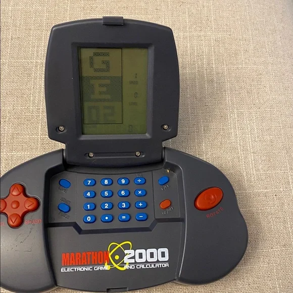 Marathon 2000 Electronic Game and Calculator