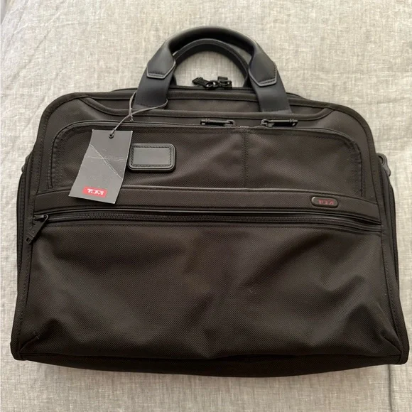 Tumi Organizer Portfolio Brief