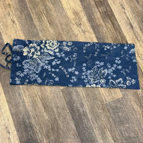 Pottery Barn Pillow Sham Blue Cream Floral Linen Cotton