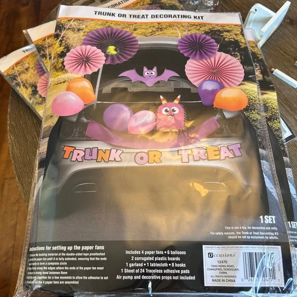 Occasions Trunk or Treat Decorating Kit Unisex OS Purple New Monster Bat 12470