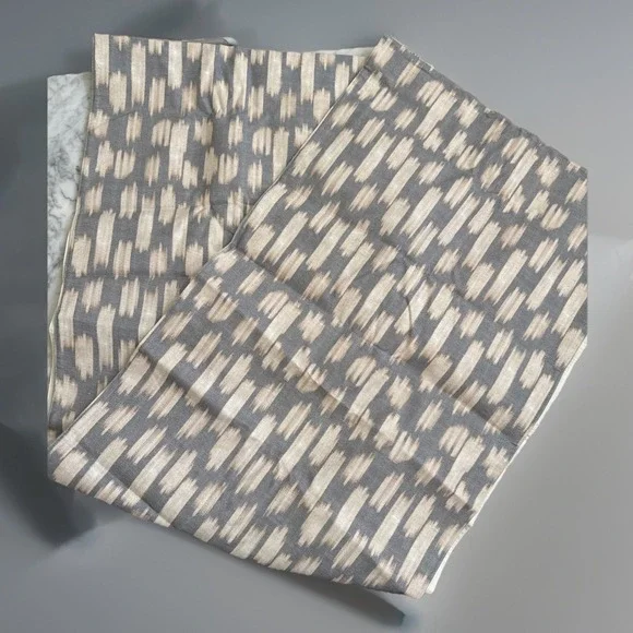 Pottery Barn Chambray Blue/ Ivory Ikat Table Runner 18x108