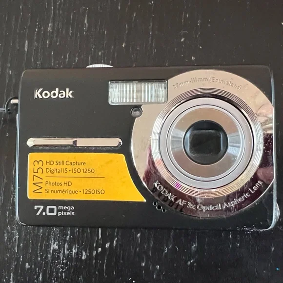 Kodak digital camera 7.0 mexa pixels M753