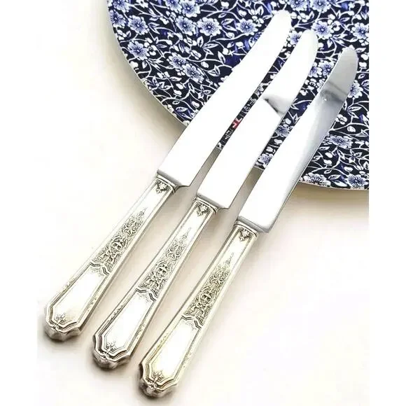 1847 Rogers Bros Ancestral Silverplate Set of 3 Dinner Knives Discontinued