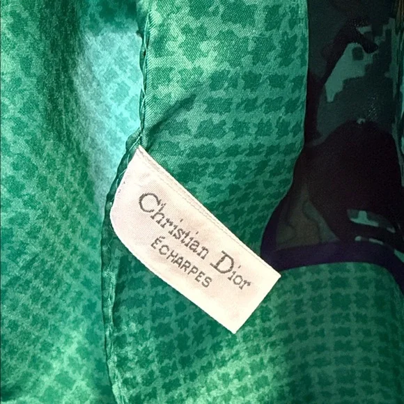 Christian Dior Scarf in Emerald Green Houndstooth 30” x 30” 100% Silk