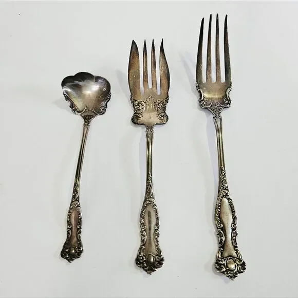 WM Rogers & Co. Oxford Pattern AA Silver Plated Serving Meat Fish Forks & Ladle