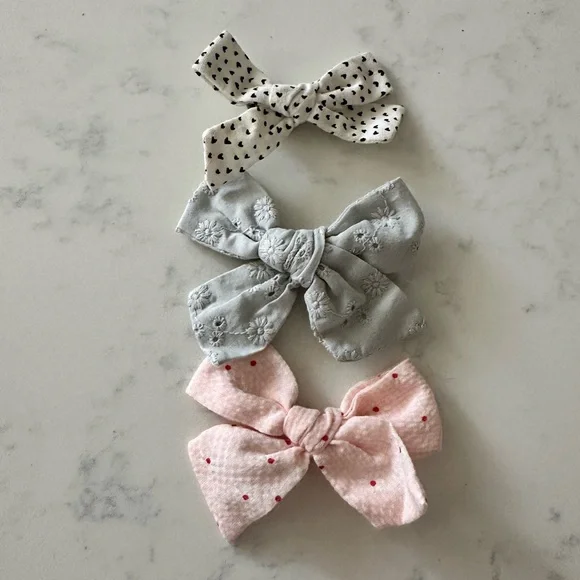 LITTLE POPPY CO COMPANY Lot 3 Bows Pink Black & White Hearts Gray Blue Clips