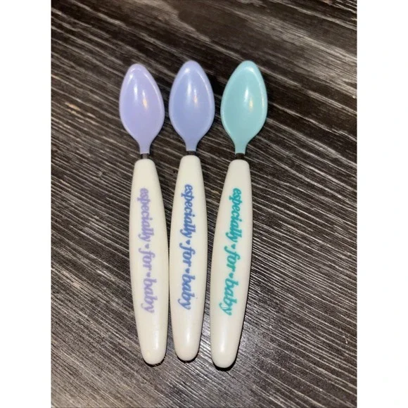 ESPECIALLY FOR BABY Heat Sensing, Color Change Soft Tip Spoon. Set of 3