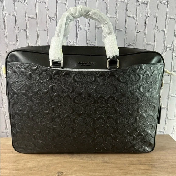 NWT Coach women and men Slim Brief In Signature Leather F72977