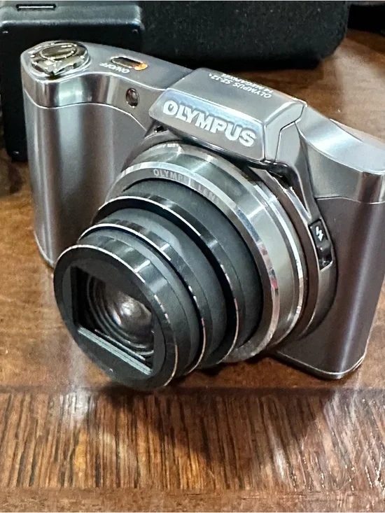 Olympus SZ-12 Digital Camera 14MP, Battery,Charger-GREAT CONDITION Tested Works