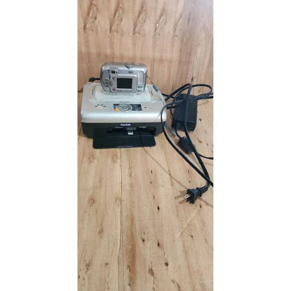 Kodak EasyShare Printer Dock Series 3 With C340 Camera And Manual