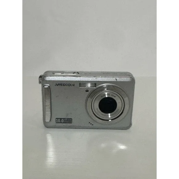 Medion MD85519 digital camera 10MP Untested