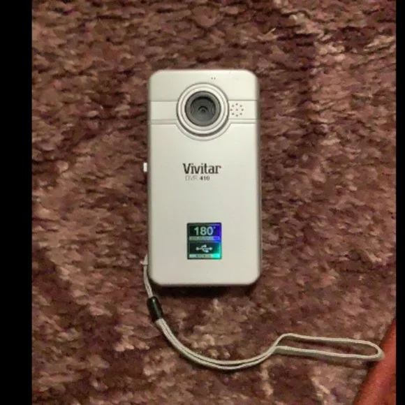 Vivitar DVR 410 Digital Camera