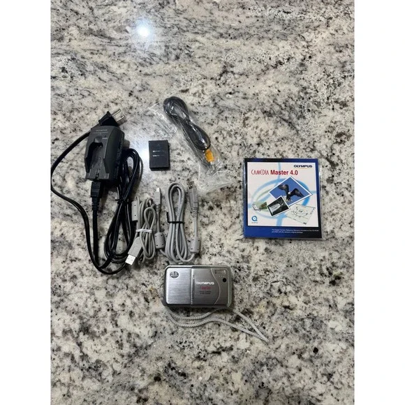 Olympus Camedia C-50 Zoom Digital Camera Silver 5.0MP 3x Optical Zoom Bundle Box