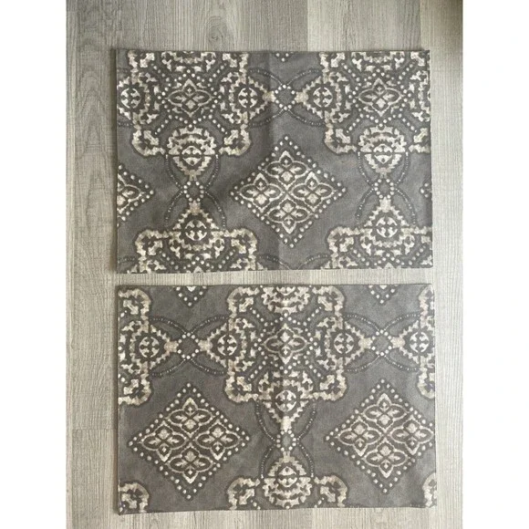 Pottery Barn placemats NWOT set of 2 grey tan cream batik EC
