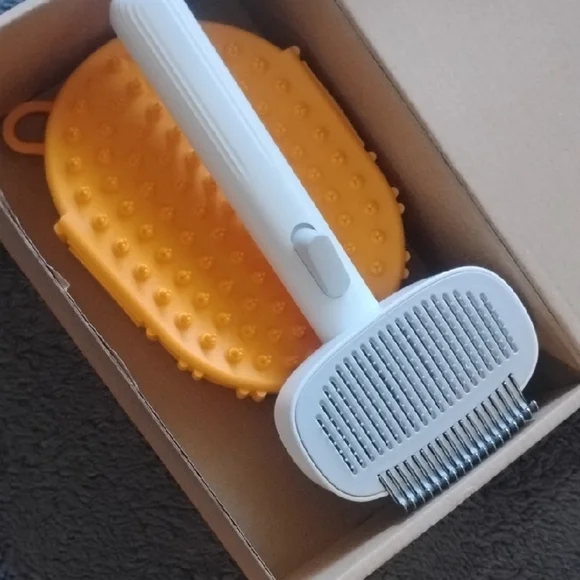 Pet Grooming Comb Hand Worn Brush