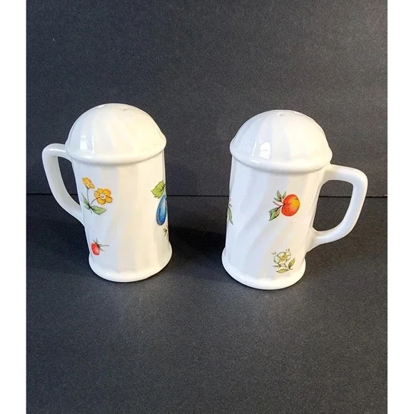 1984 RAINTREE Petite Fruit Salt And Pepper Shakers‎ Vintage