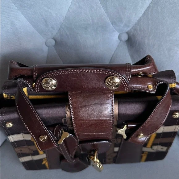 Burberry Rare Bag authentic COA