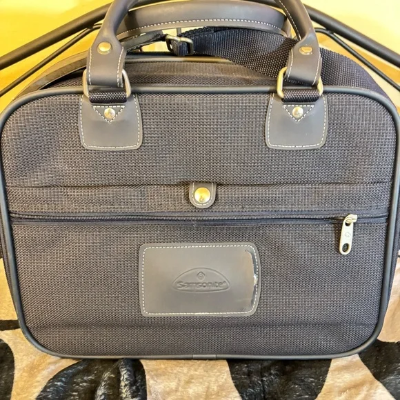 Samsonite Travel Luggage Case Heavy Duty 15
